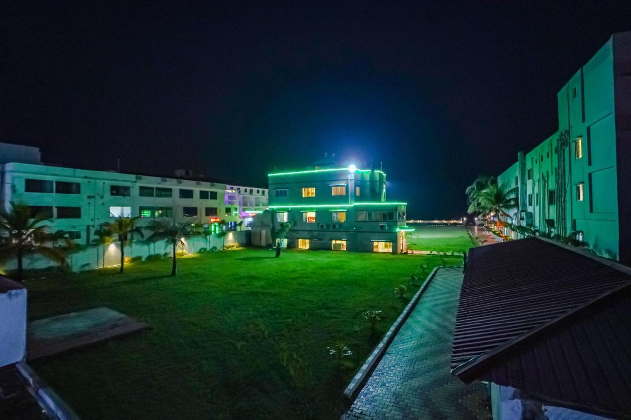 Silver Sand Eco Resort !! Beachfront !! With Biggest Pool And Huge Open Area !! Ideal For Weddings !! Couple Friendly !! Мандармони Екстериор снимка