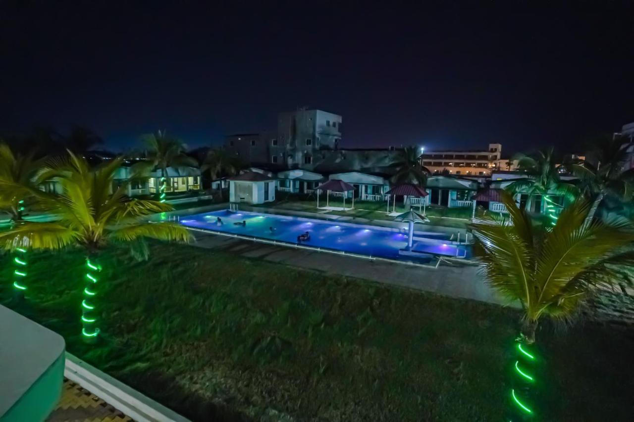 Silver Sand Eco Resort !! Beachfront !! With Biggest Pool And Huge Open Area !! Ideal For Weddings !! Couple Friendly !! Мандармони Екстериор снимка