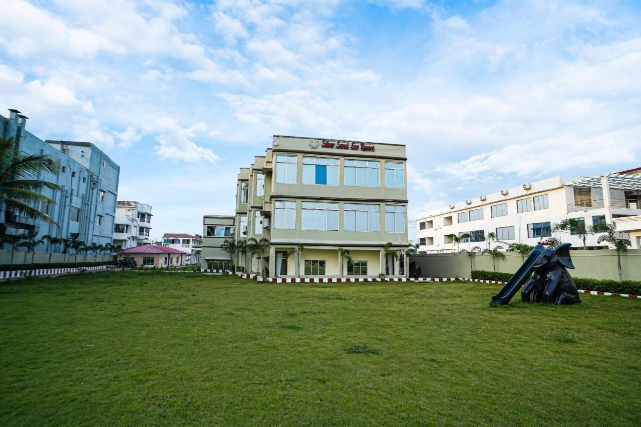 Silver Sand Eco Resort !! Beachfront !! With Biggest Pool And Huge Open Area !! Ideal For Weddings !! Couple Friendly !! Мандармони Екстериор снимка