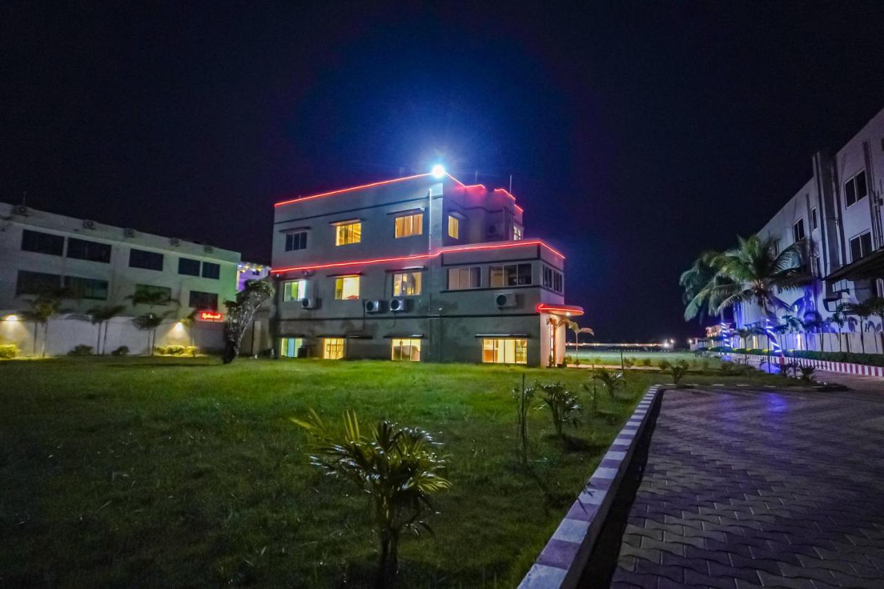 Silver Sand Eco Resort !! Beachfront !! With Biggest Pool And Huge Open Area !! Ideal For Weddings !! Couple Friendly !! Мандармони Екстериор снимка