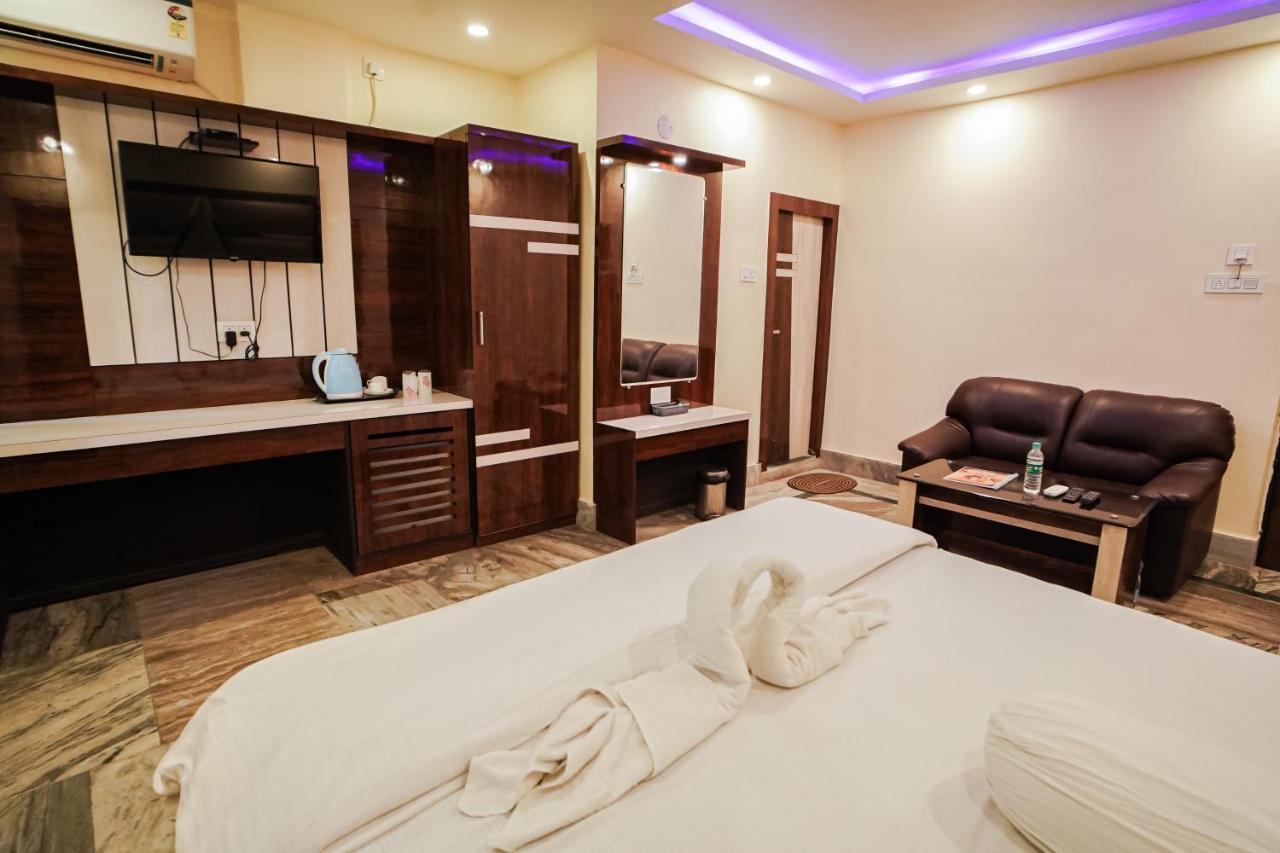 Silver Sand Eco Resort !! Beachfront !! With Biggest Pool And Huge Open Area !! Ideal For Weddings !! Couple Friendly !! Мандармони Екстериор снимка