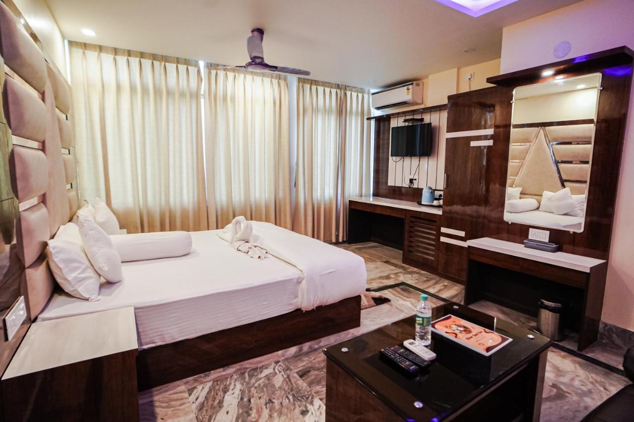 Silver Sand Eco Resort !! Beachfront !! With Biggest Pool And Huge Open Area !! Ideal For Weddings !! Couple Friendly !! Мандармони Екстериор снимка