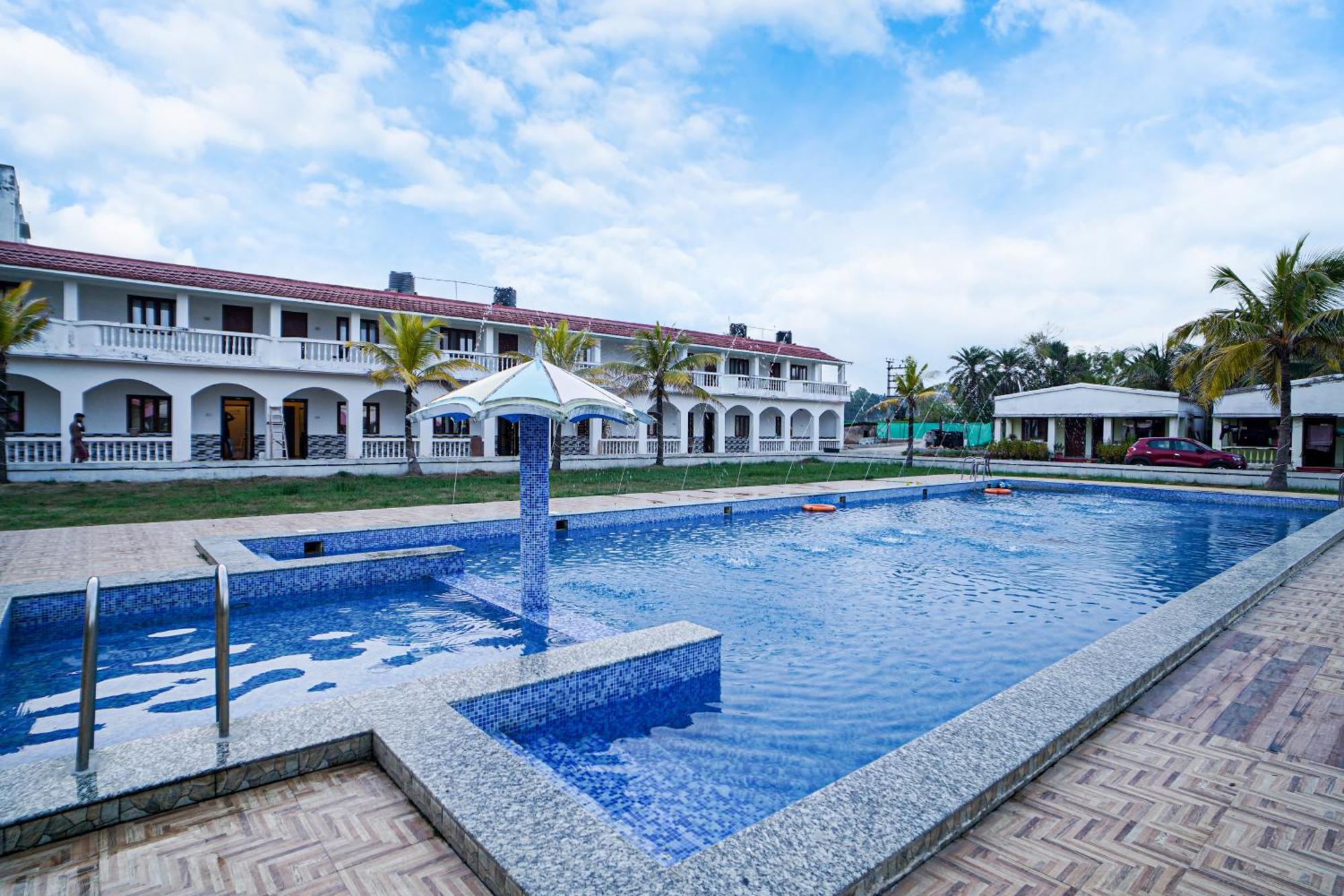 Silver Sand Eco Resort !! Beachfront !! With Biggest Pool And Huge Open Area !! Ideal For Weddings !! Couple Friendly !! Мандармони Екстериор снимка