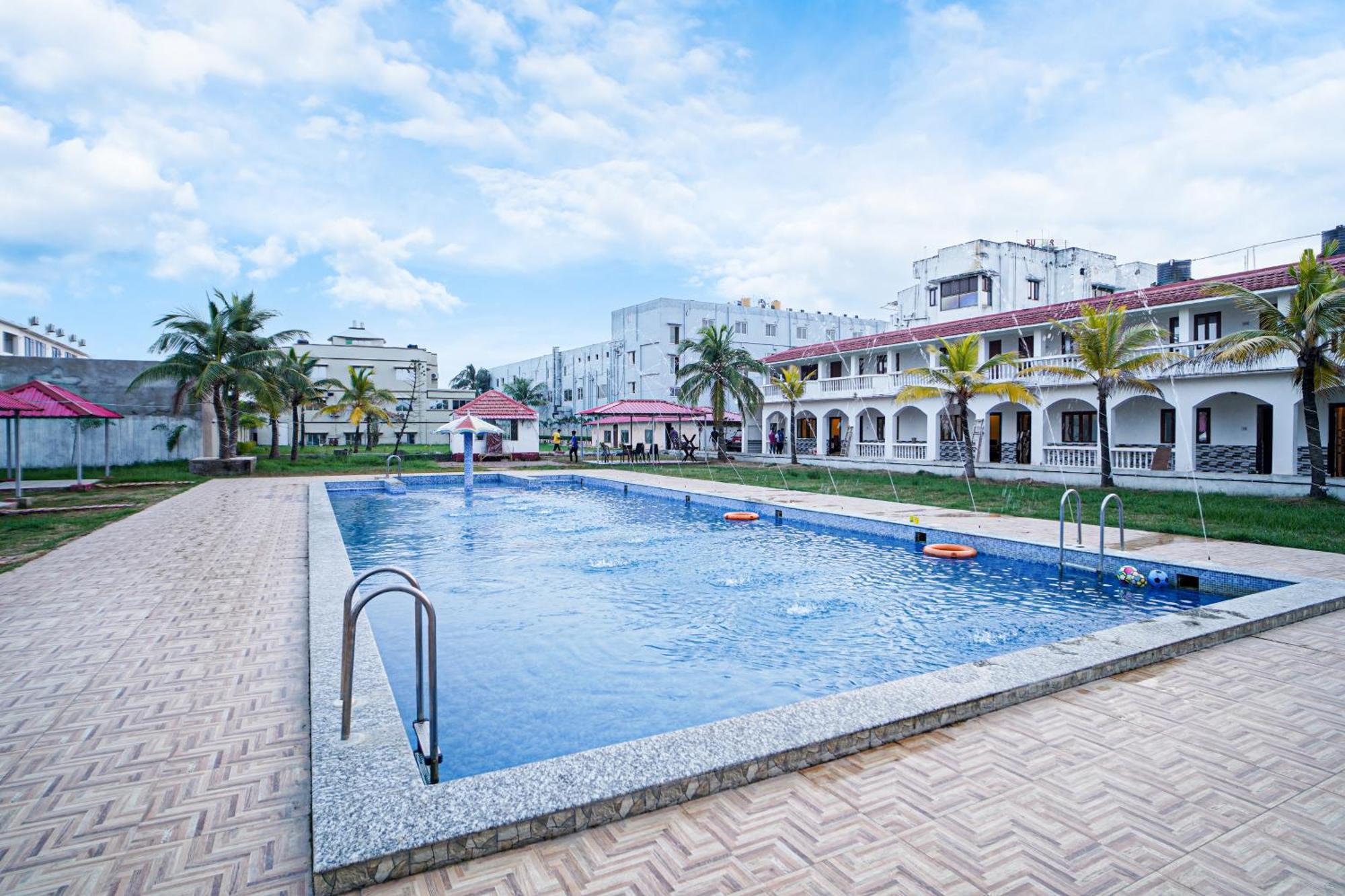 Silver Sand Eco Resort !! Beachfront !! With Biggest Pool And Huge Open Area !! Ideal For Weddings !! Couple Friendly !! Мандармони Екстериор снимка